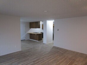 790 SE Juniper St in Prineville, OR - Building Photo - Building Photo