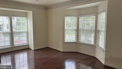 9658 Atterbury Ln in Frederick, MD - Building Photo - Building Photo