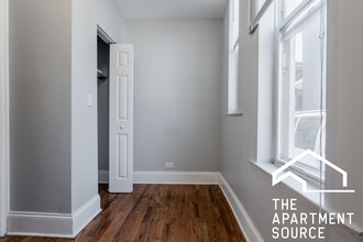 3614 W George St, Unit 1F in Chicago, IL - Building Photo - Building Photo