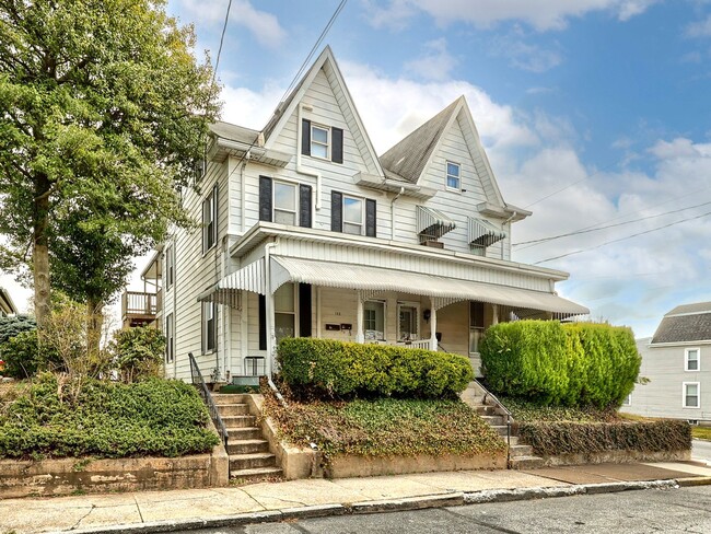property at 142 S 29th St