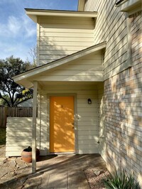 8812 Clearbrook Trail in Austin, TX - Foto de edificio - Building Photo