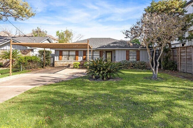 property at 1143 W 21st St