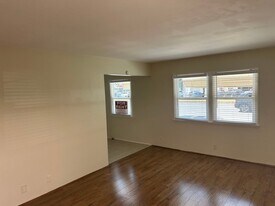 4115 E Ocean Blvd, Unit 1 in Long Beach, CA - Building Photo