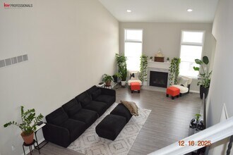 30295 Berghway Trail in Warren, MI - Building Photo - Building Photo