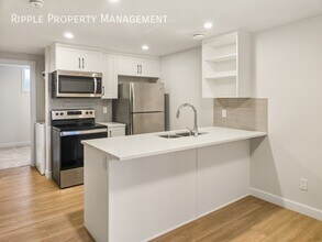 102 Silverton Glen Gate SW in Calgary, AB - Building Photo - Building Photo