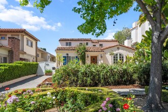 848 17th St in Santa Monica, CA - Foto de edificio - Building Photo