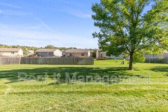 7425 N 77th Ave in Omaha, NE - Building Photo - Building Photo