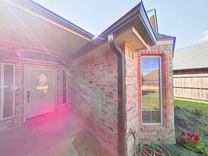 319 SW Coral Ave in Lawton, OK - Building Photo - Building Photo