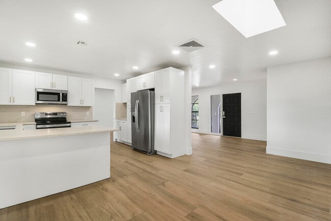 1009 Alamanda Dr in North Palm Beach, FL - Building Photo - Building Photo