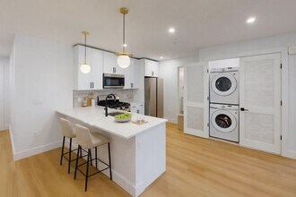 337 Johnston Ave in Jersey City, NJ - Building Photo - Building Photo