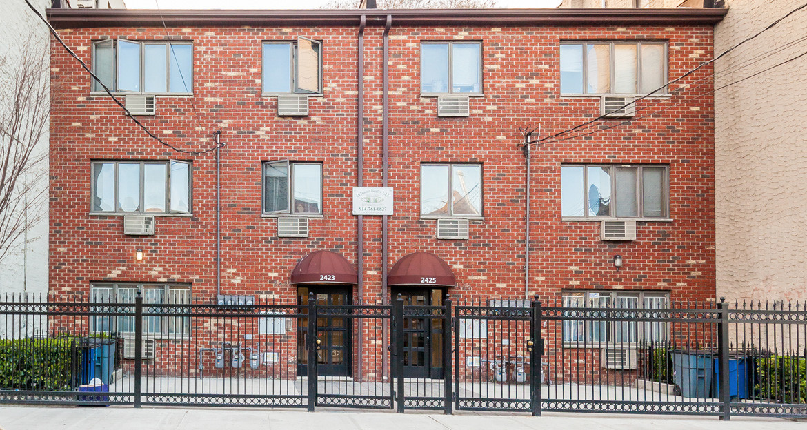 Hoffman Houses in Bronx, NY - Building Photo