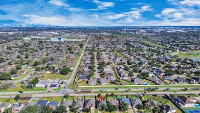 10823 Fletcher Bridge Ln in Sugar Land, TX - Building Photo - Building Photo