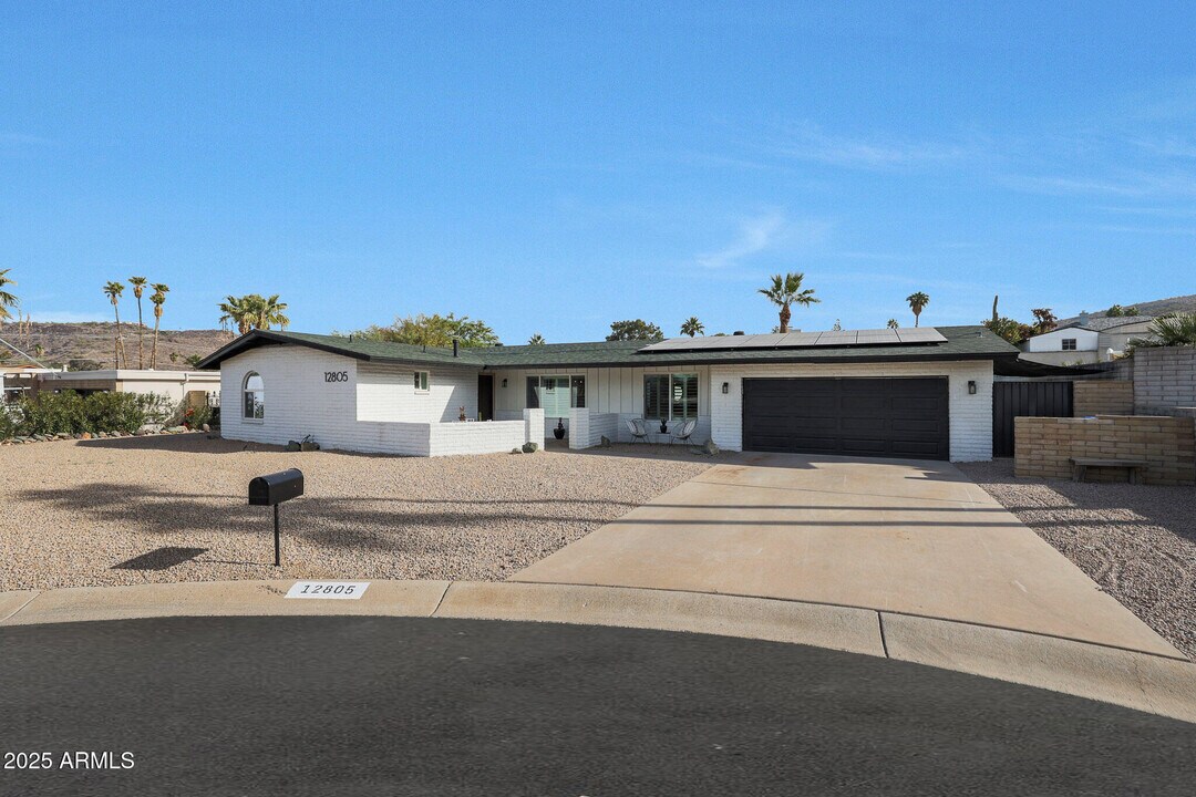 12805 N 15th Dr in Phoenix, AZ - Building Photo