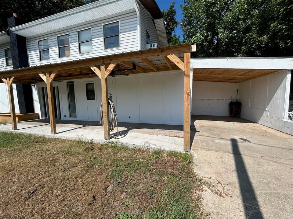 15316-15312 W Will Rogers Dr in Rogers, AR - Building Photo