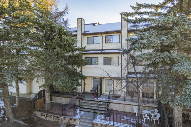 Killarney Mews in Calgary, AB - Building Photo - Building Photo