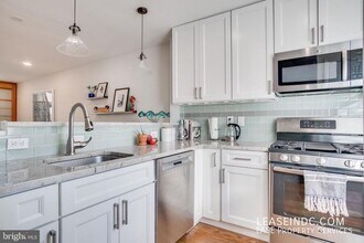 2221 Ontario Rd NW in Washington, DC - Building Photo - Building Photo