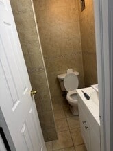 326-1/2 Laurel Ave in Lakewood, NJ - Building Photo - Building Photo