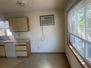 922 9th Ave SE, Unit 922 in Minneapolis, MN - Building Photo - Building Photo