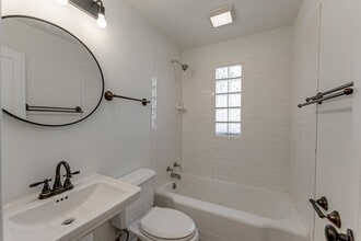 4910 Golfview Dr in Chattanooga, TN - Foto de edificio - Building Photo