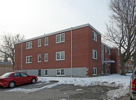 291 Adelaide Ave W in Oshawa, ON - Building Photo