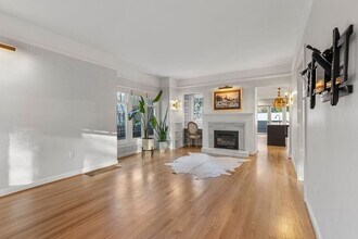 1516 NW 25th Ave in Portland, OR - Building Photo - Building Photo