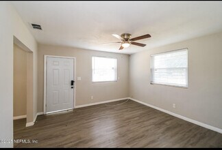 5746 Techwood Dr in Jacksonville, FL - Building Photo - Building Photo