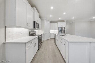 507 Polihale Wy in Naples, FL - Building Photo - Building Photo