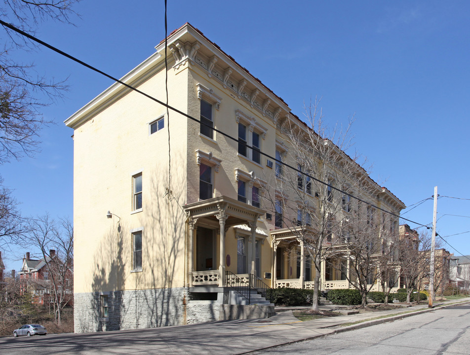 Salutaris House in Cincinnati, OH - Foto de edificio