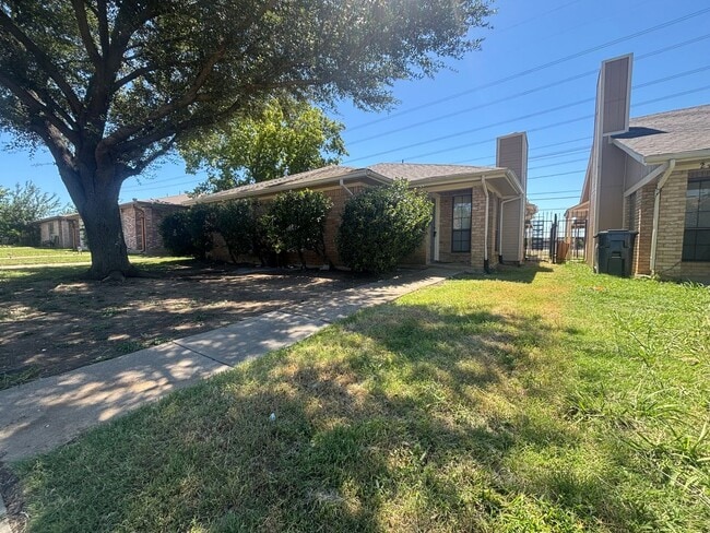 property at 2422-2424 Sherry St