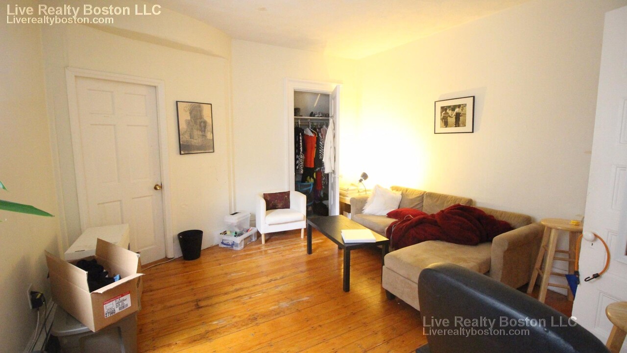 186 Naples Rd, Unit #3 in Brookline, MA - Foto de edificio