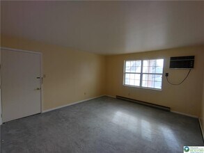 235 N Nice St in Frackville, PA - Building Photo - Building Photo