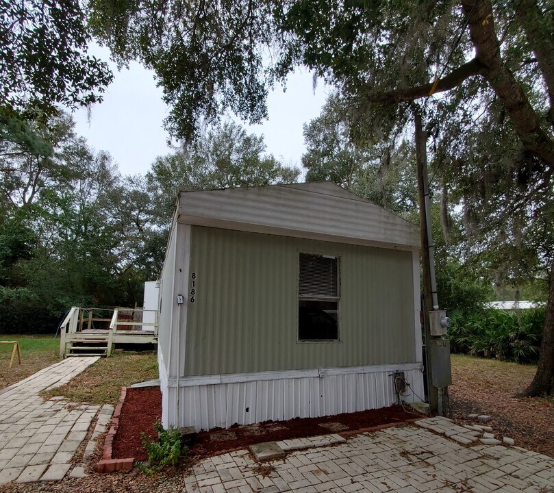 8186 W Fairoak Ct in Crystal River, FL - Building Photo
