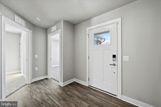 313 Switchgrass Ct in Bunker Hill, WV - Building Photo - Building Photo