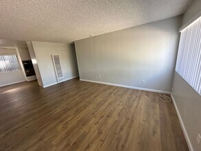 564-568 7th St in Imperial Beach, CA - Building Photo - Building Photo