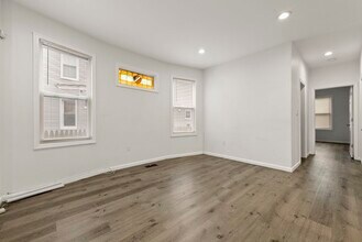 58 Wegman Pkwy in Jersey City, NJ - Building Photo - Building Photo
