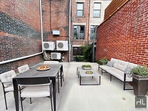 Enormous Striver's Row 2 Bedroom/Flex 3 Du in New York, NY - Building Photo - Building Photo
