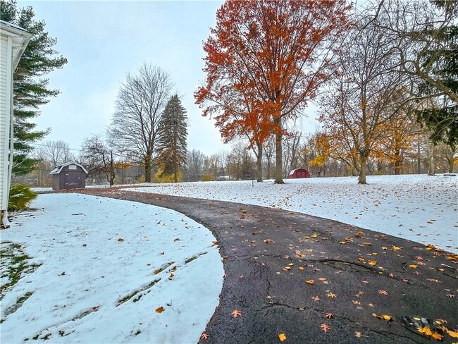 512 Bromley Rd in Churchville, NY - Building Photo - Building Photo