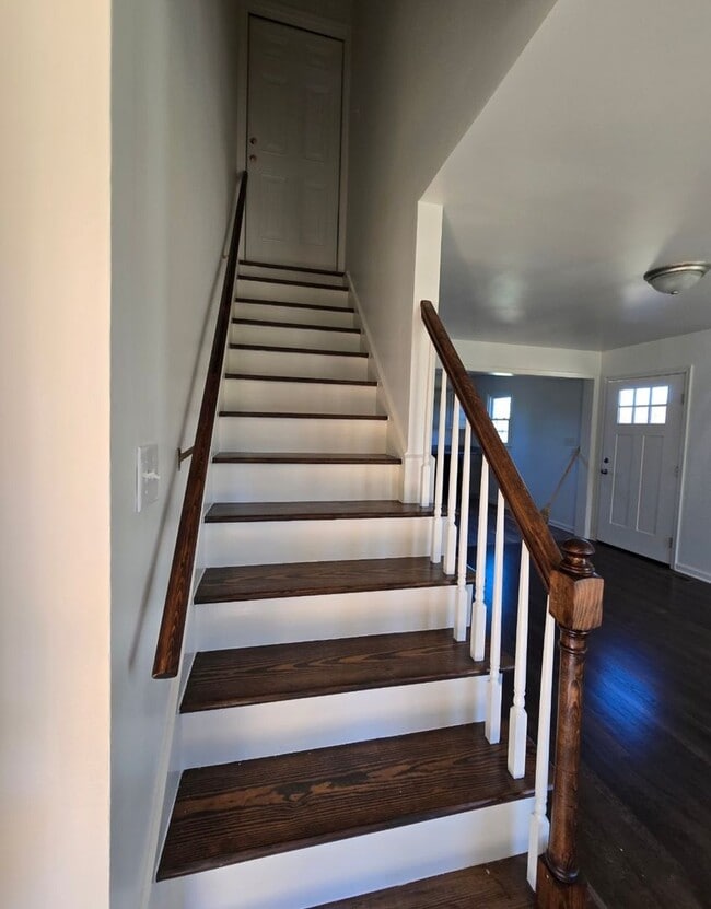 6910 McClellan Rd in Pleasant Garden, NC - Building Photo - Building Photo