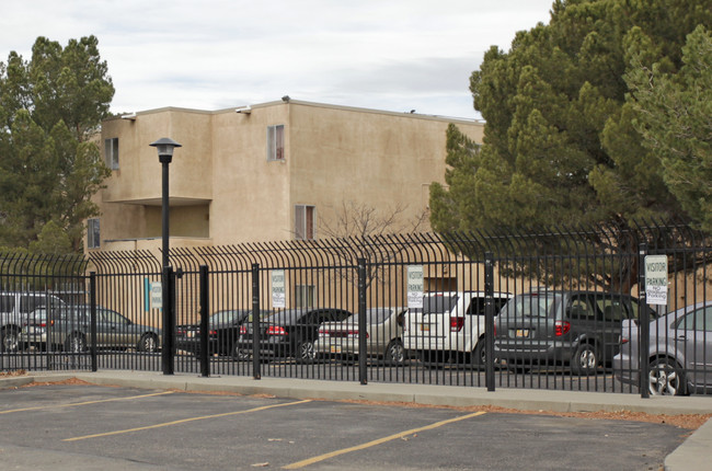 UNM Student Family Housing in Albuquerque, NM - Building Photo - Building Photo