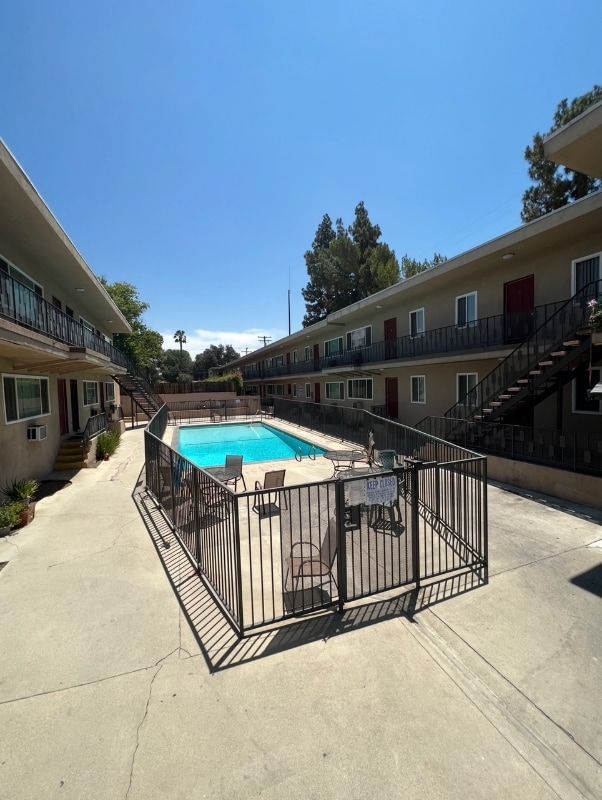 1133 E Alosta Ave in Azusa, CA - Building Photo - Building Photo