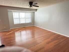 1223 Butler Ave in Bloomington, IL - Building Photo