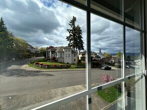 13698 SW Hillshire Dr in Tigard, OR - Building Photo - Building Photo