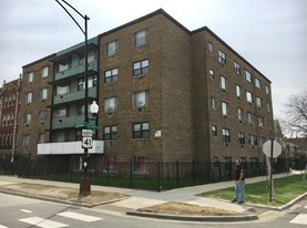 7700 South Shore Drive, Chicago, IL Apartments