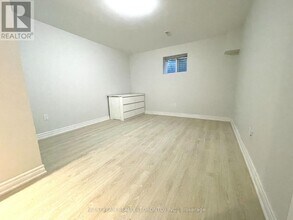 28 Bushcroft Grove in Toronto, ON - Building Photo - Building Photo