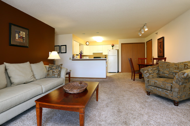 Autumn Glen Apartment Homes in Harvard, IL - Building Photo - Building Photo