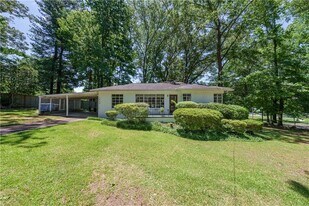 1920 W Forrest Ave in East Point, GA - Building Photo