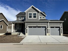 2446 N Wildflower Ln in Daniel, UT - Building Photo
