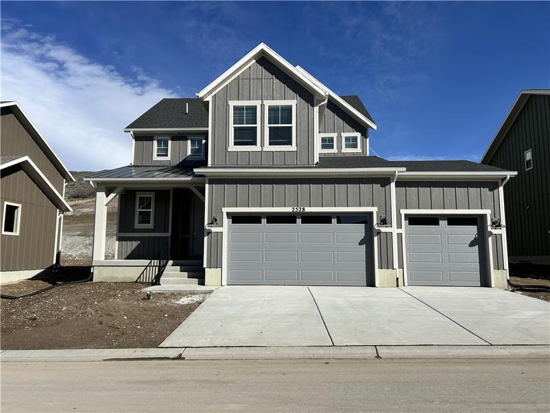 2446 N Wildflower Ln in Daniel, UT - Building Photo