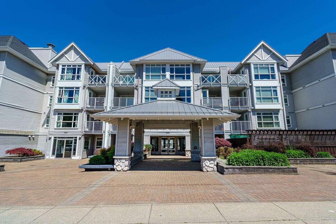 3122 St Johns St in Port Moody, BC - Building Photo