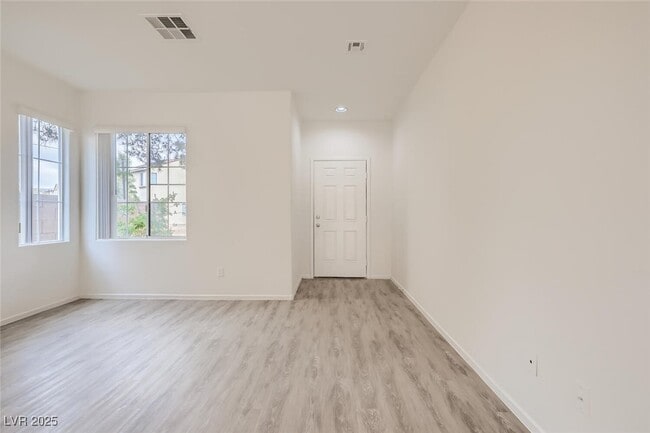 4045 Oliver Sagebrush Dr in Las Vegas, NV - Building Photo - Building Photo